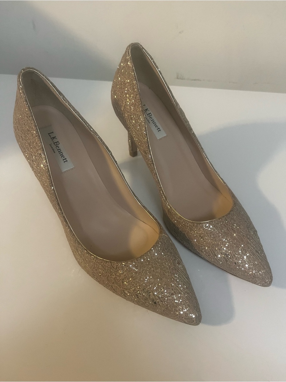 L.K. Bennett Gold Metallic Pointed Toe Heel Women’s SZ 40/9US. 3.5in heel NWOT